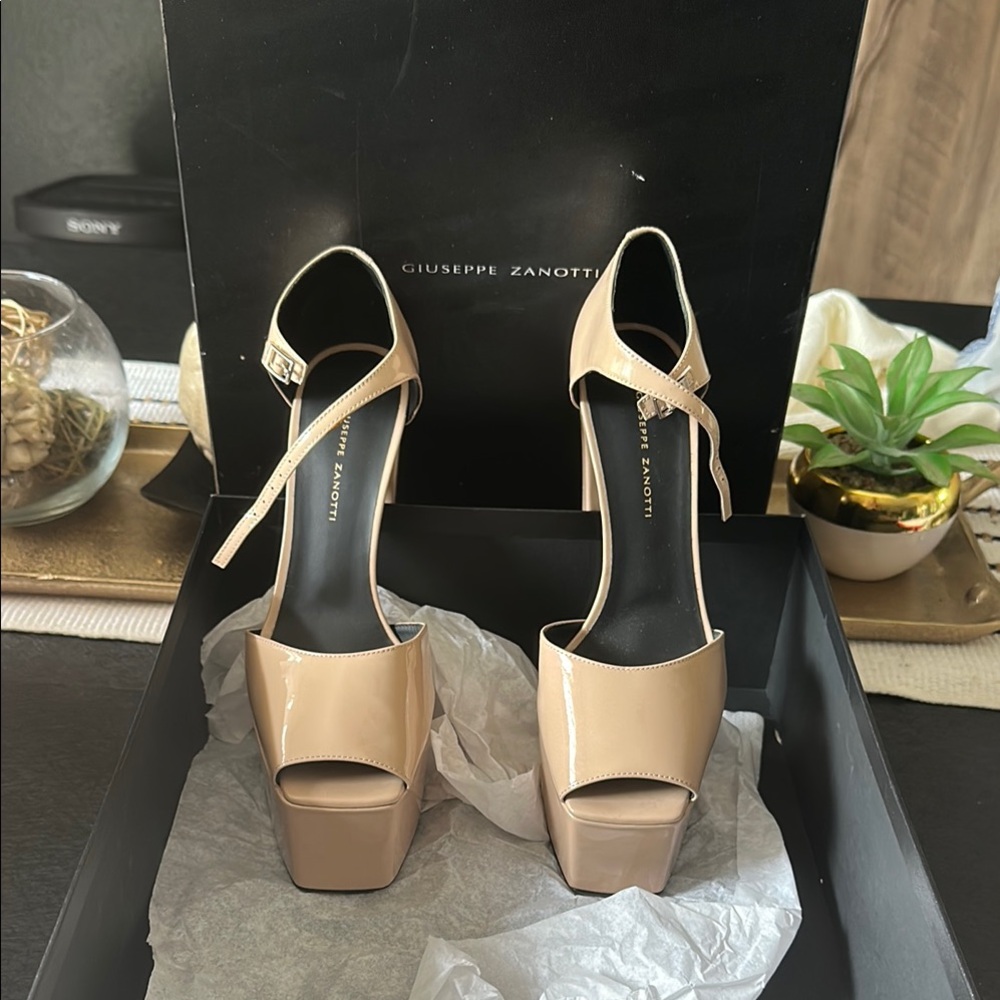 Giuseppe Zanotti Nude Platform Heels